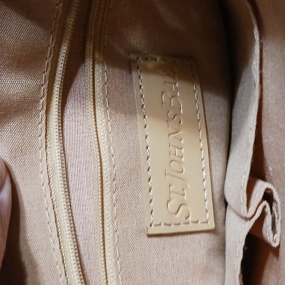 ST. THOMAS BAY- Red, White, Black Shoulder Bag - Picture 4 of 7